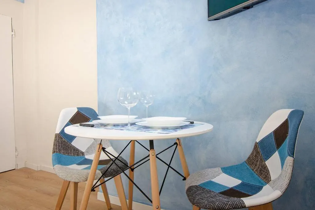 Blue Studio Bolonia Apartament